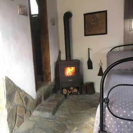 Tatil Evi Theisoa.old Little House In The Garden . Andritsaina. Andritsaina
