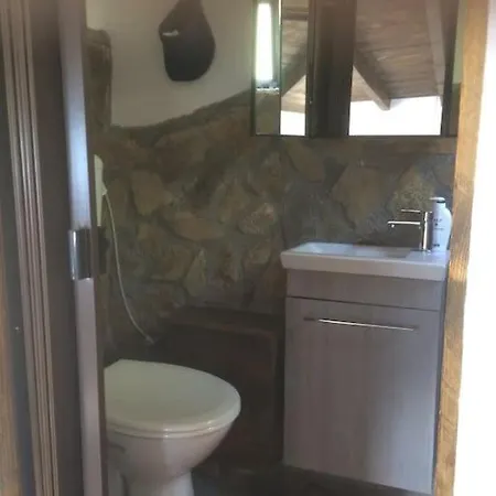 Vakantiehuis Theisoa.old Little House In The Garden . Andritsaina. Andrítsaina