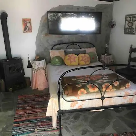 Vakantiehuis Theisoa.old Little House In The Garden . Andritsaina. *