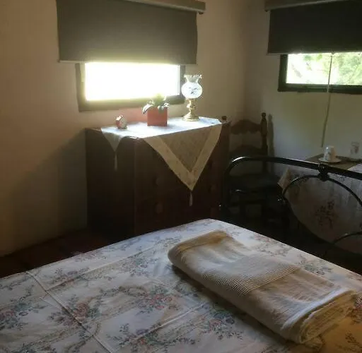 Theisoa.old Little House In The Garden . Andritsaina. Nyaraló Andrícena