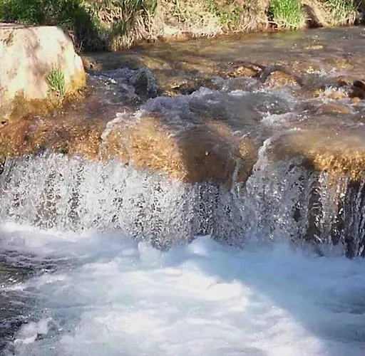 Theisoa.old Little House In The Garden . Andritsaina. Nyaraló