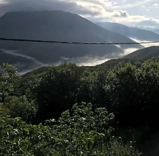 Theisoa.old Little House In The Garden . Andritsaina. Nyaraló Andrícena