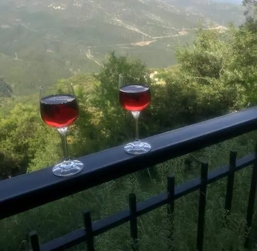 Theisoa.old Little House In The Garden . Andritsaina. Andrícena