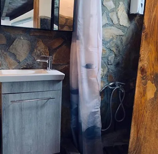 Semesterbostad Theisoa.old Little House In The Garden . Andritsaina. Andritsaina