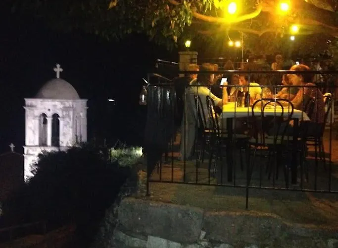 Theisoa.old Little House In The Garden . Andritsaina. Andrícena