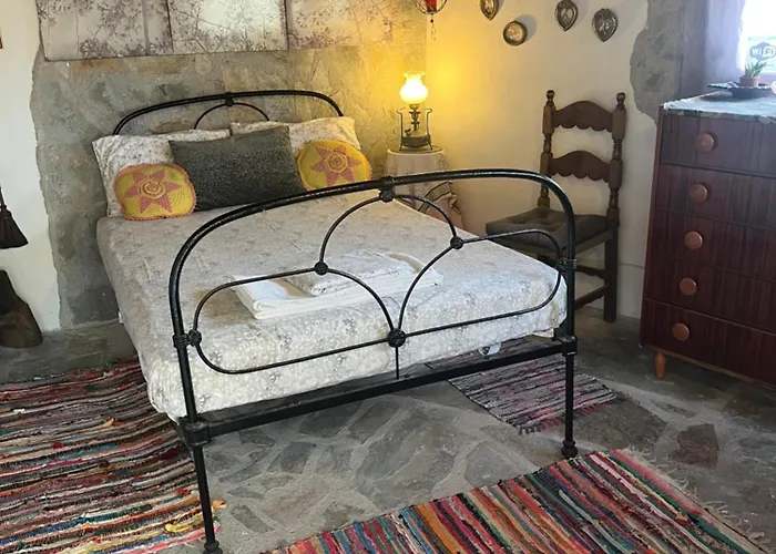 Theisoa.old Little House In The Garden . Andritsaina. Semesterbostad